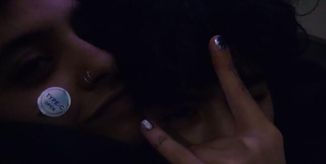 5ft apart cuz THEY’RE. NOT. GAY.